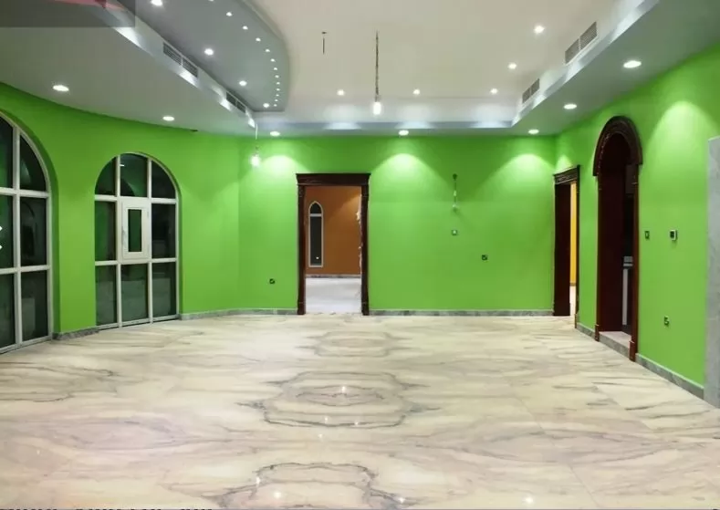 Résidentiel Propriété prête 7+ chambres S / F Villa autonome  à vendre au Al-Sadd , Doha #11012 - 1  image 